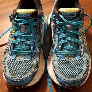 Saucony omni 14 shoes